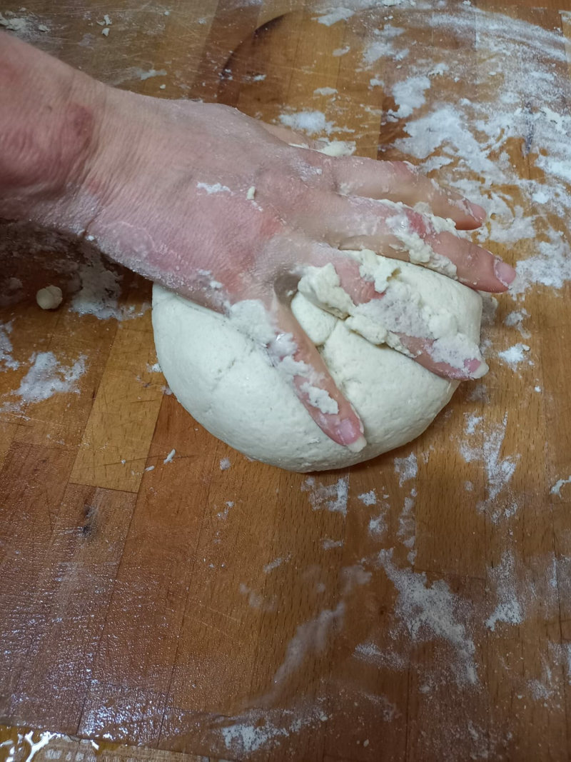 Pasta fresca preparata a mano